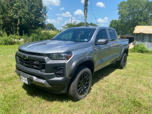 Used 2025 Chevrolet Colorado Trail Boss AWD/4WD image 1