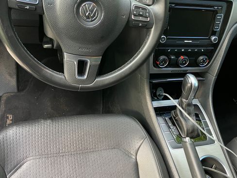 Used 2015 Volkswagen Passat TDI SE FWD image 11