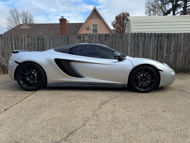 Used 2013 McLaren MP4-12C Spider RWD image 2
