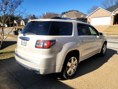 Used 2014 GMC Acadia Denali image 2