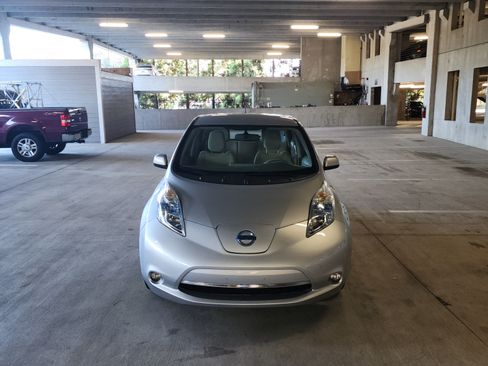 Used 2012 Nissan Leaf SL image 1