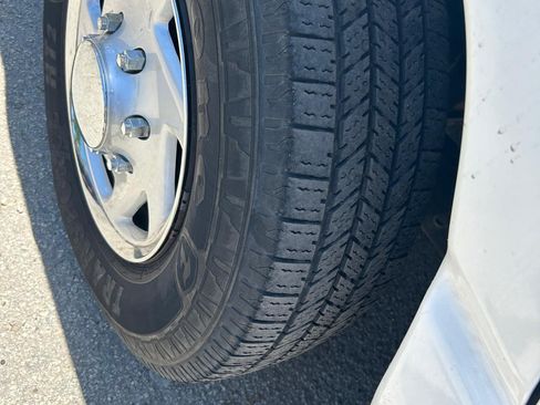 Used 2008 Ford E-250 and Econoline 250 image 5