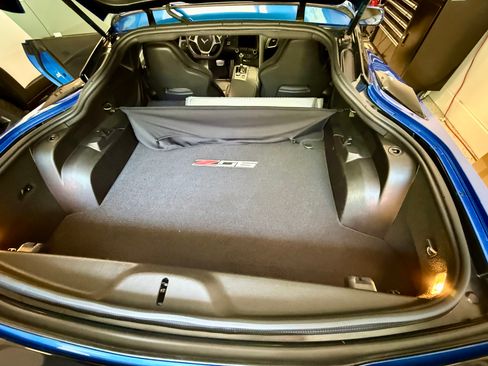 Used 2019 Chevrolet Corvette Z06 RWD image 18