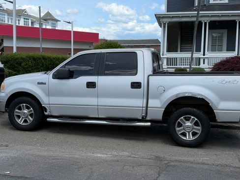 Used 2005 Ford F150 Lariat AWD/4WD image 4