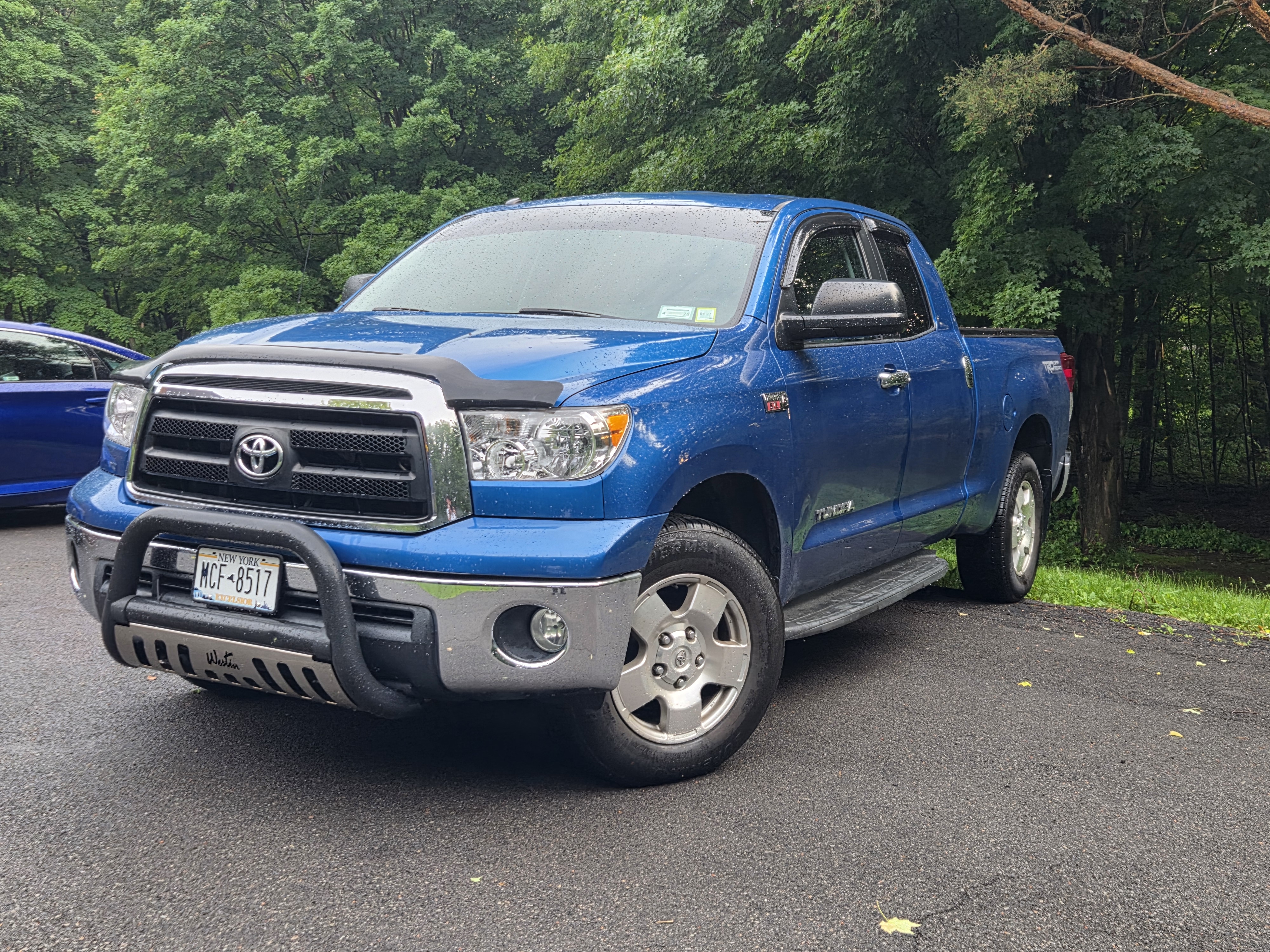 Used 2010 Toyota Tundra 2WD Double Cab image 2