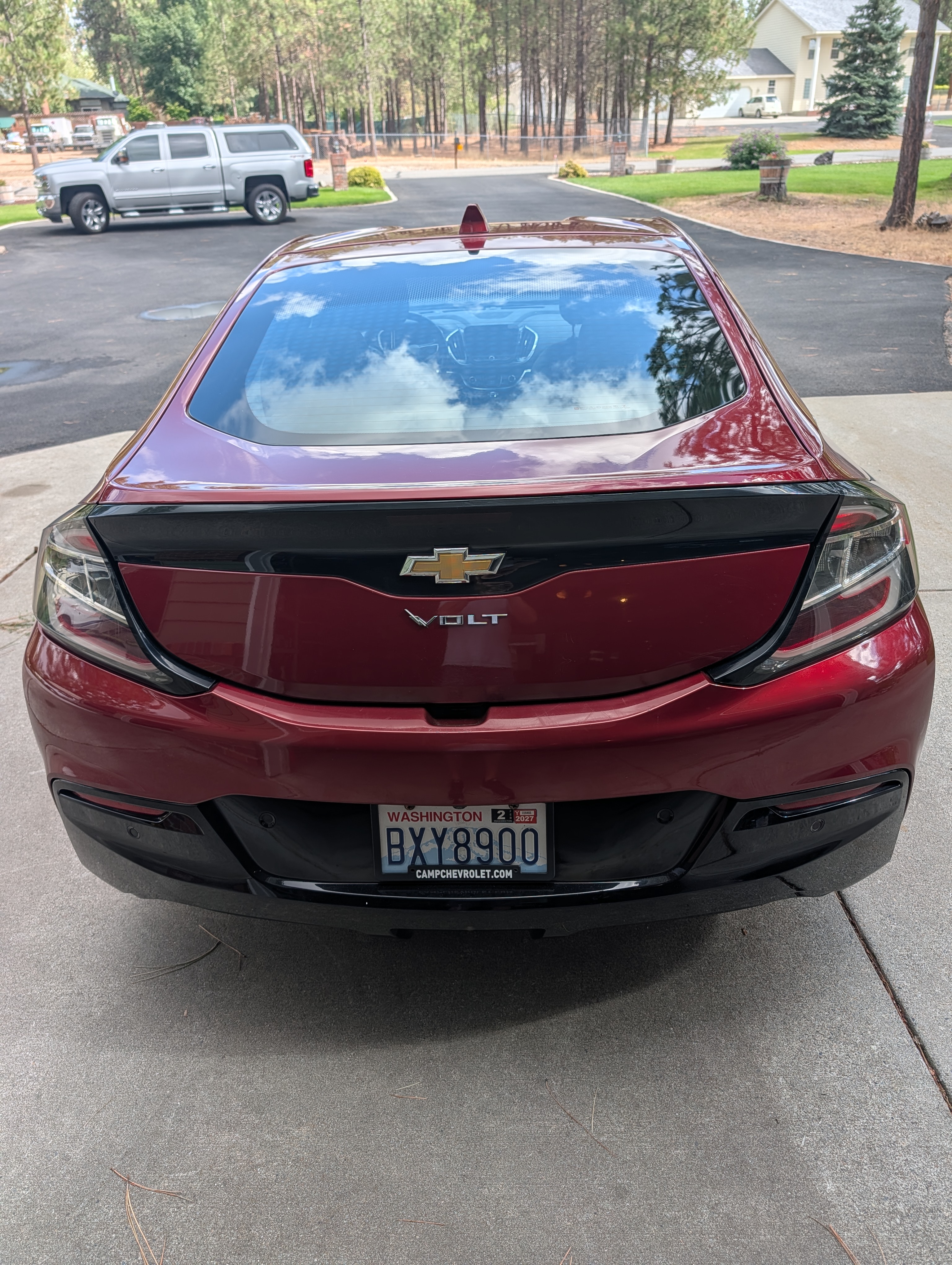 Used 2017 Chevrolet Volt Premier w/ Driver Confidence II Package FWD image 5