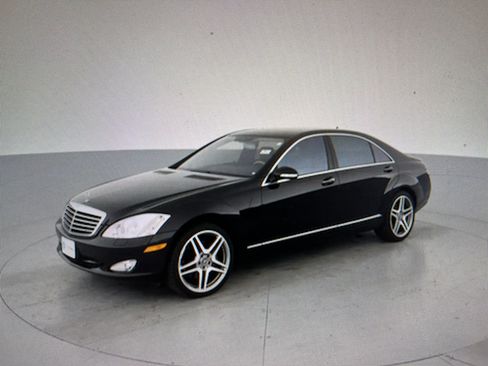 Used 2009 Mercedes-Benz S 550 4MATIC image 1