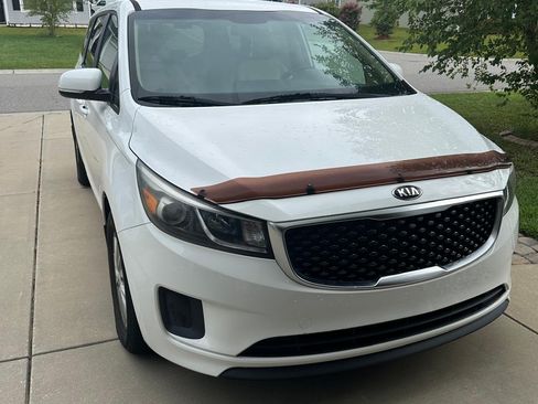 Used 2018 Kia Sedona LX FWD image 1