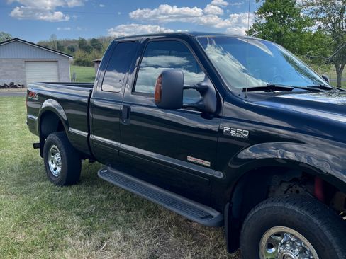Used 2003 Ford F350 XLT AWD/4WD image 2
