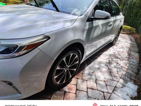 Used 2016 Toyota Avalon XLE image 4