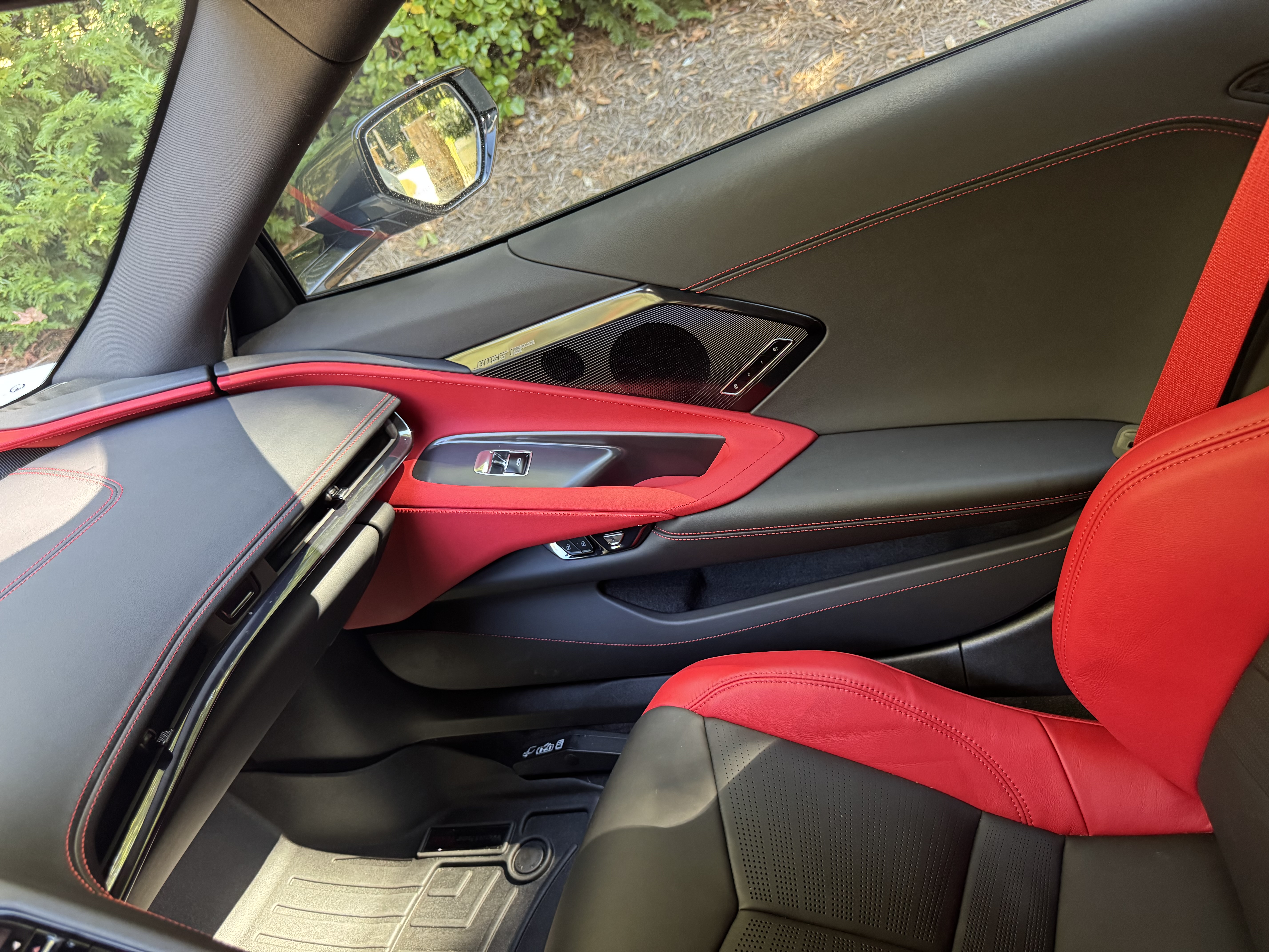 Used 2024 Chevrolet Corvette Z06 w/ Z07 Performance Package RWD image 8