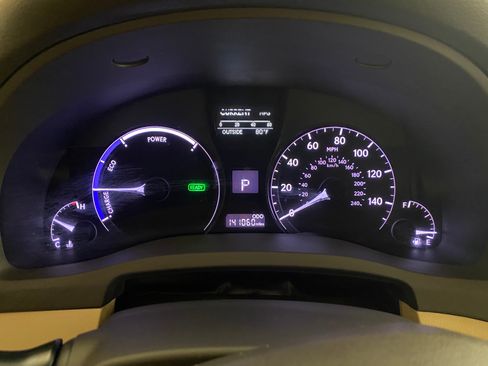 Used 2013 Lexus RX 450h AWD w/ Navigation Pkg image 2