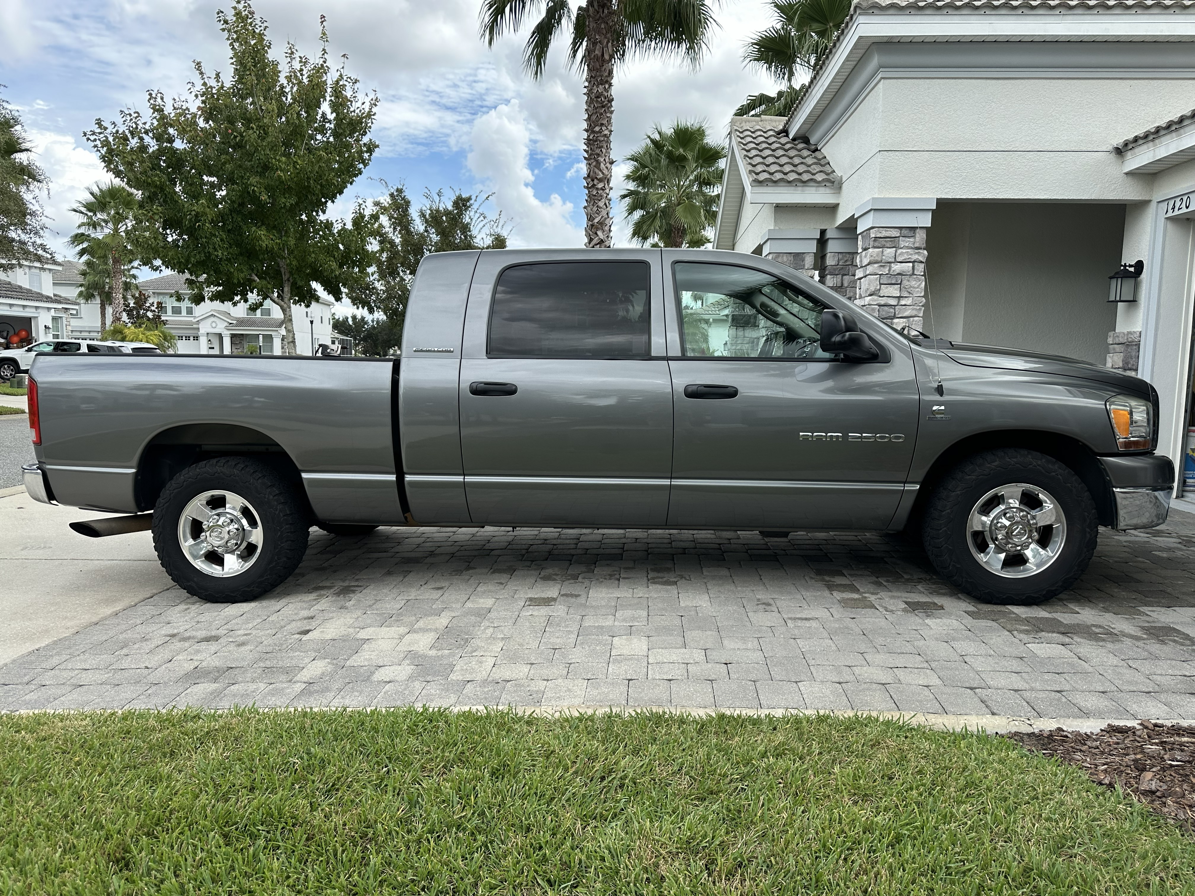 Used 2006 Dodge Ram 2500 Truck SLT RWD image 4