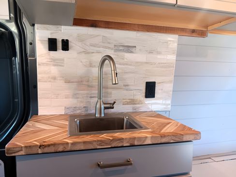 Used 2019 Mercedes-Benz Sprinter 170 image 17