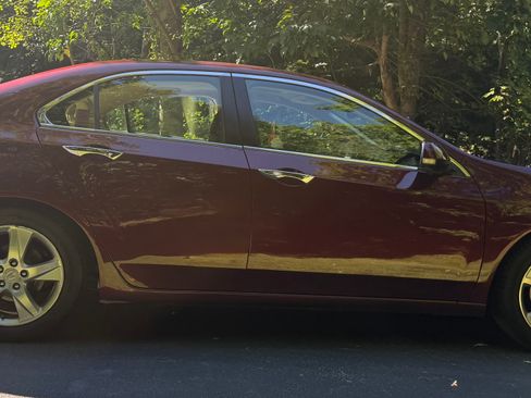 Used 2011 Acura TSX Sedan FWD image 2