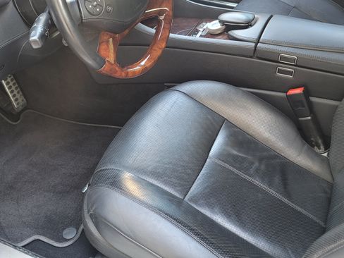 Used 2012 Mercedes-Benz CL 550 4MATIC image 15