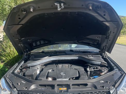 Used 2019 Mercedes-Benz GLE 400 400 4MATIC Sport Utility 4D image 27