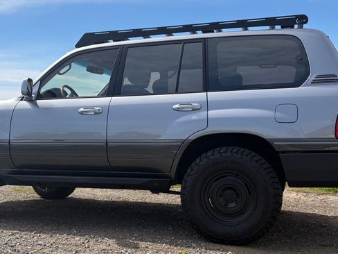 Used 2001 Lexus LX 470 4WD image 1