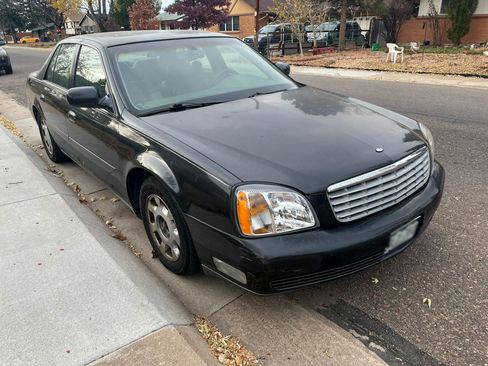 Used 2001 Cadillac De Ville Sedan w/ Comfort/Convenience Pkg image 1