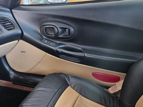 Used 1999 Chevrolet Corvette Coupe w/ Memory Pkg image 20