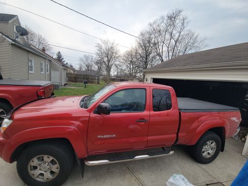 Used 2009 Toyota Tacoma Pickup 4D 6 ft image 1