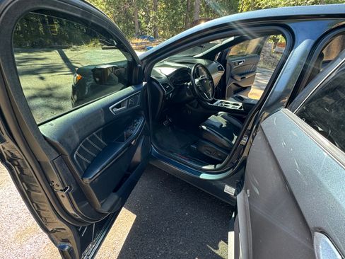 Used 2022 Ford Edge ST w/ Equipment Group 401A AWD/4WD image 11