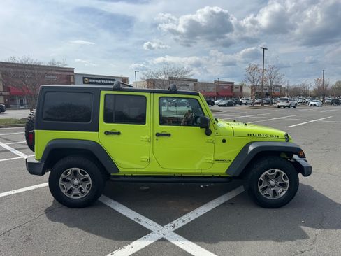 Used 2017 Jeep Wrangler Unlimited Rubicon w/ Connectivity Group image 2