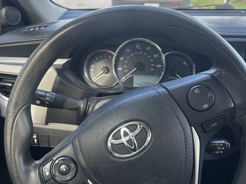 Used 2015 Toyota Corolla LE FWD image 11