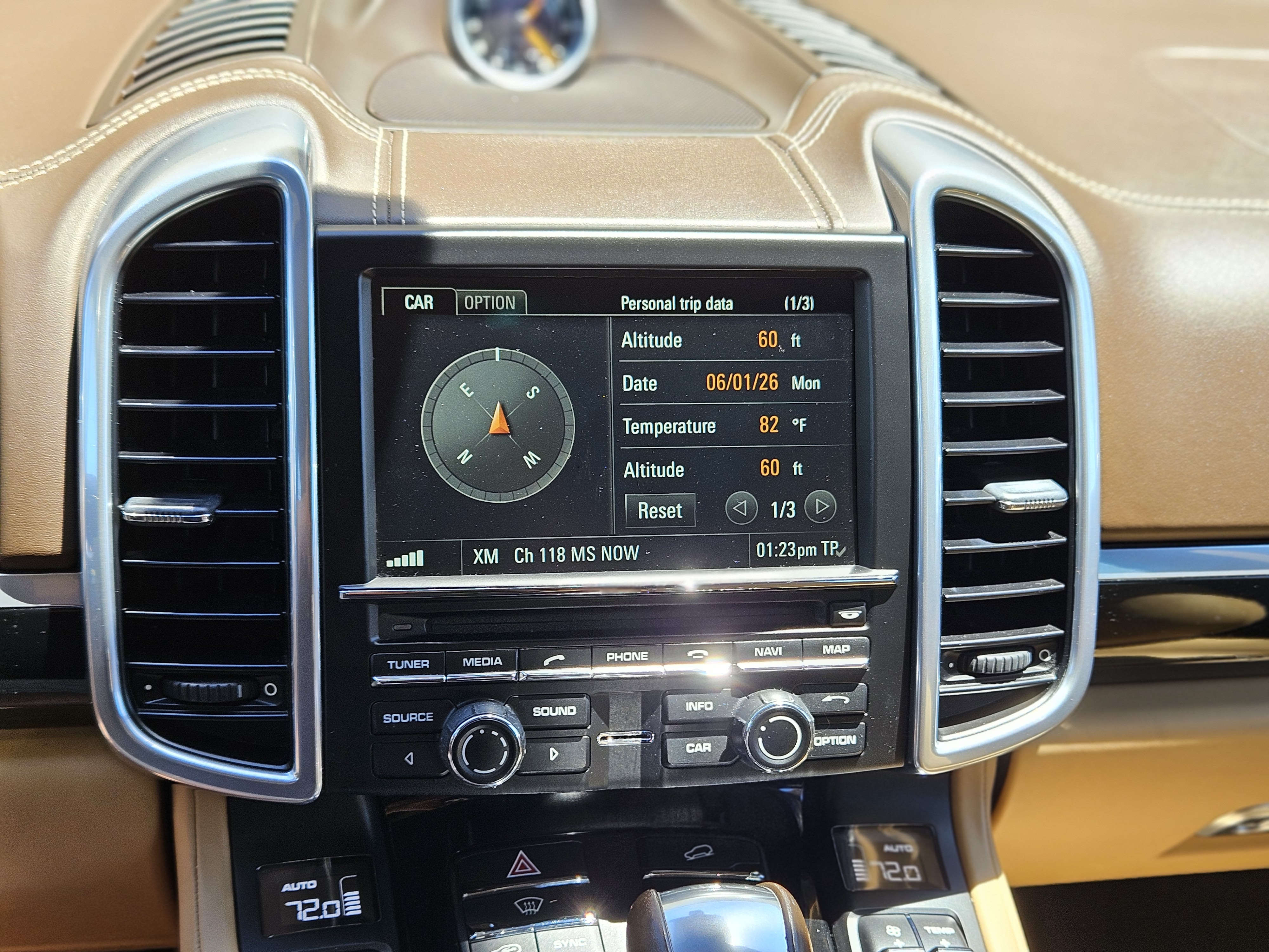Used 2016 Porsche Cayenne AWD/4WD image 22