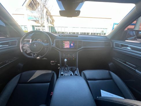 Used 2019 Volkswagen Atlas SE w/ Towing Package image 8