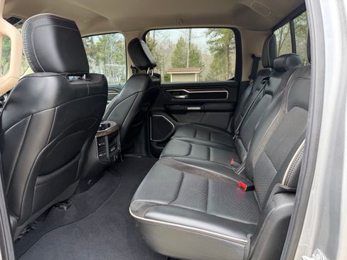 Used 2019 RAM 1500 Laramie RWD image 9