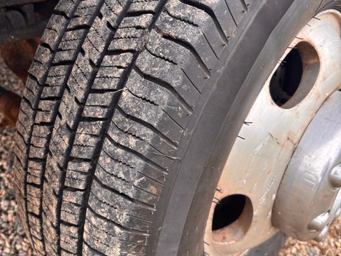 Used 2008 Ford F350 FX4 image 8