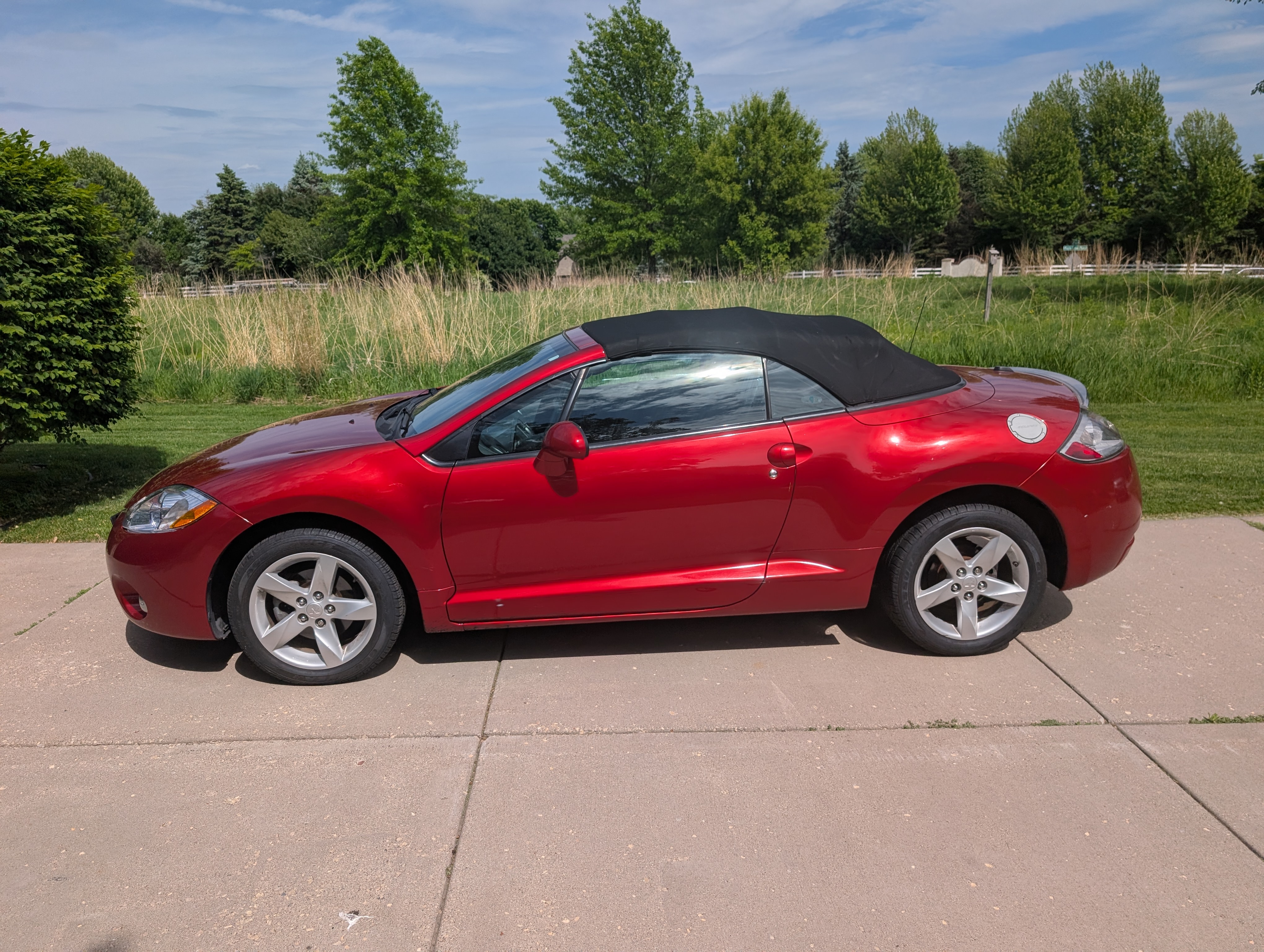 Used 2008 Mitsubishi Eclipse GS FWD image 1