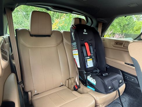 Used 2024 Land Rover Range Rover Long Wheelbase SE image 9