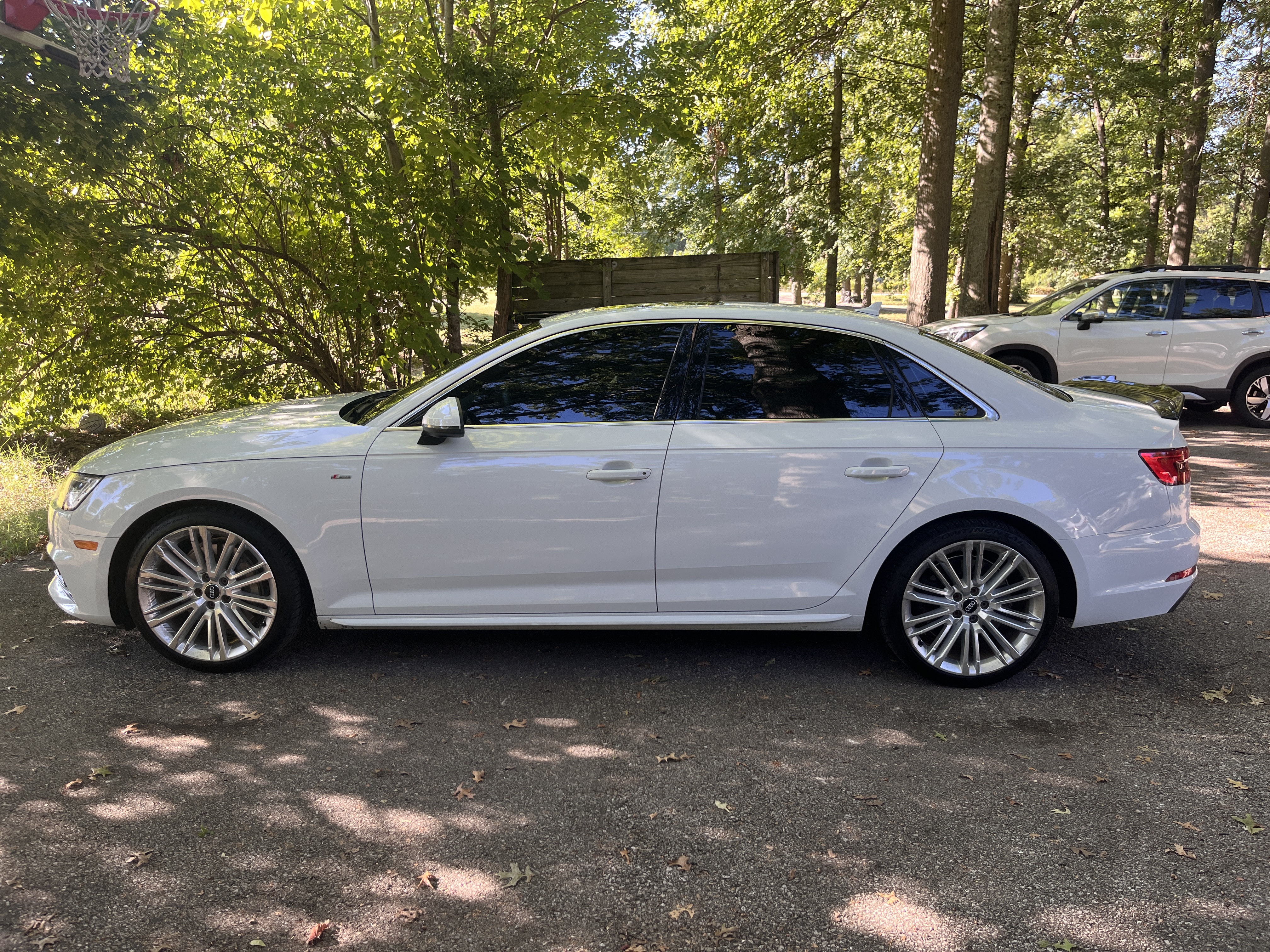Used 2017 Audi A4 2.0T Prestige w/ Prestige Package AWD/4WD image 4