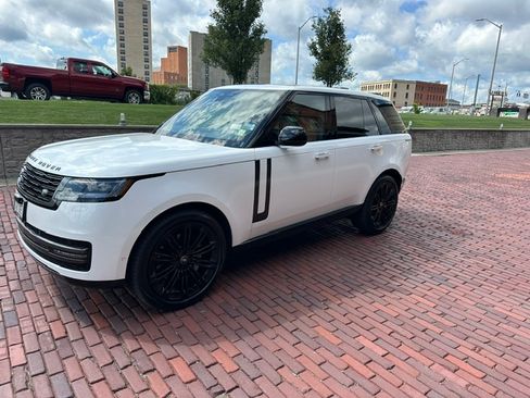 Used 2024 Land Rover Range Rover SE AWD/4WD image 10