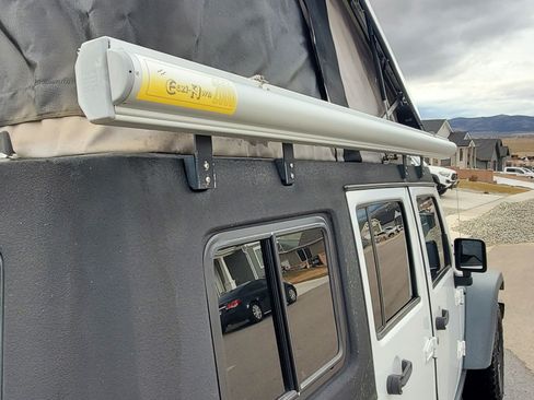 Used 2015 Jeep Wrangler Unlimited Sport image 4