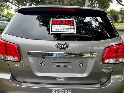 Used 2012 Kia Sorento SX w/ SX Premium Pkg FWD image 4