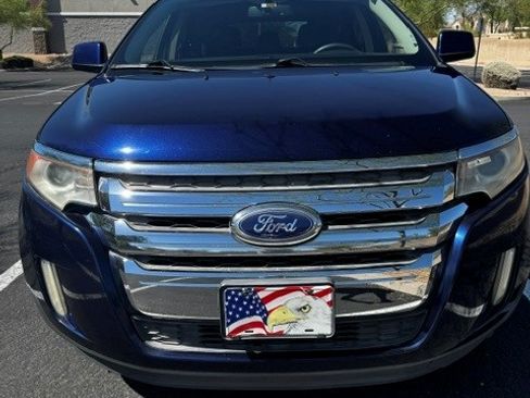 Used 2011 Ford Edge Limited w/ Vision Pkg FWD image 2