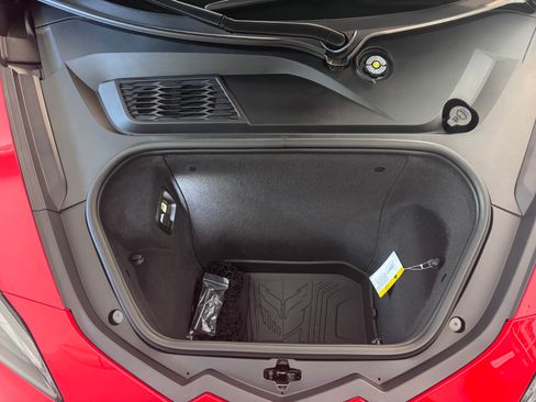 Used 2023 Chevrolet Corvette Stingray Preferred Cpe w/ Z51 Performance Package RWD image 19