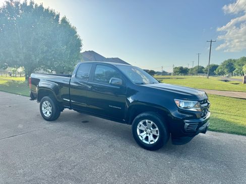 Used 2022 Chevrolet Colorado LT w/ Fleet Safety Package RWD image 9