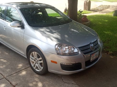 Used 2005 Volkswagen Jetta TDI FWD image 1