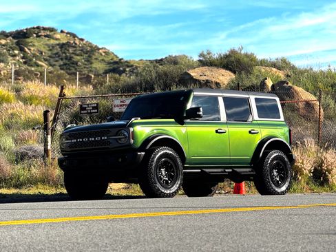 Used 2023 Ford Bronco Badlands w/ Sasquatch Package image 5