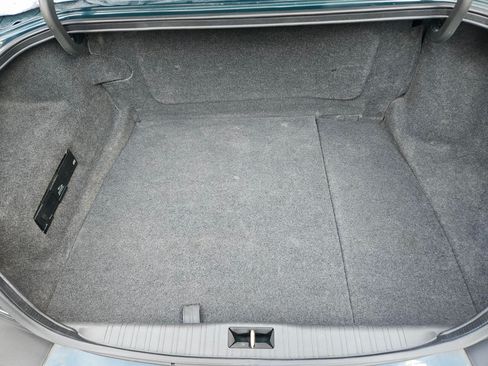 Used 2002 Jaguar XJ8 image 16