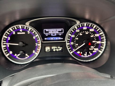 Used 2017 INFINITI QX60 Luxe w/ Deluxe Technology Package image 12