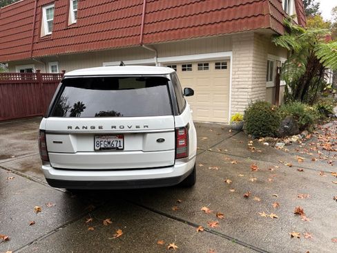 Used 2017 Land Rover Range Rover HSE image 5