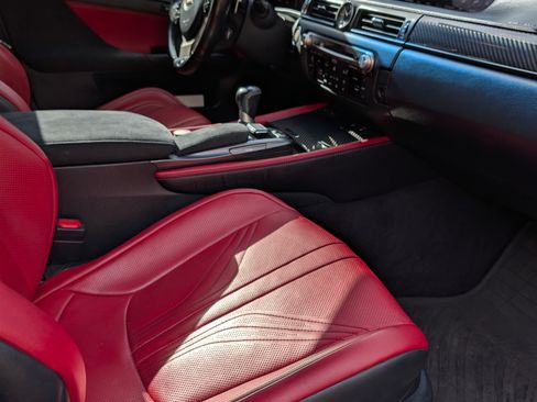 Used 2017 Lexus GS F image 2