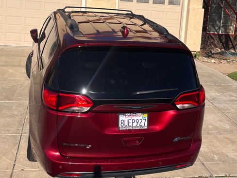 Used 2020 Chrysler Pacifica Limited w/ Advanced Safetytec Group image 15