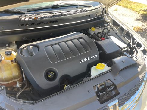 Used 2012 Dodge Journey SXT w/ Popular Equipment Group image 9