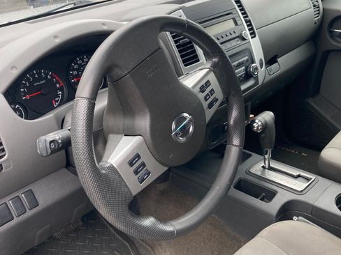 Used 2014 Nissan Xterra X image 4